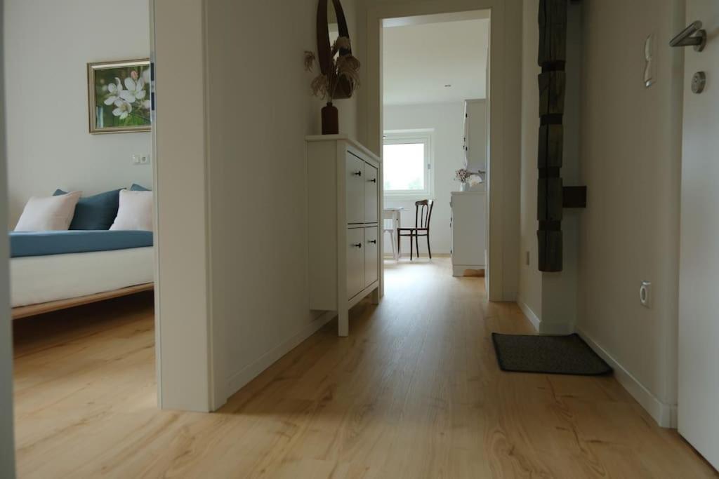 Haus Hafner Sonniges Apartment Terlano Luaran gambar